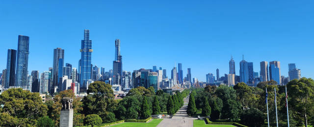 Melbourne from the Shrine of Remembrance